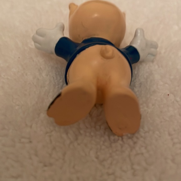 3 Vintage Disney figurines-Mickey, Donald & Porky Pig. Measure approx. 2-2.5 in. - Picture 11 of 11